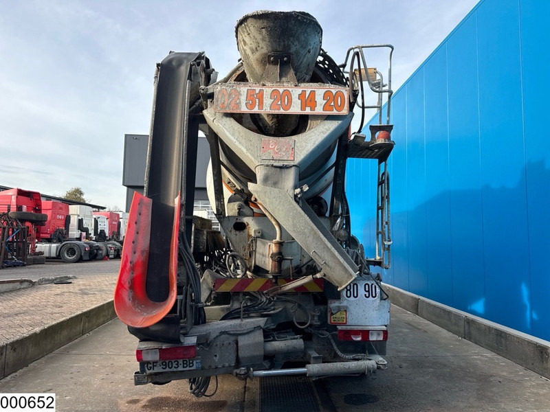 شاحنة خلاطة خرسانة Renault Kerax 410 Dxi 8x4, Cifa, 9m3, Remote: صورة 15 شاحنة خلاطة خرسانة Renault Kerax 410 Dxi 8x4, Cifa, 9m3, Remote: صورة 15