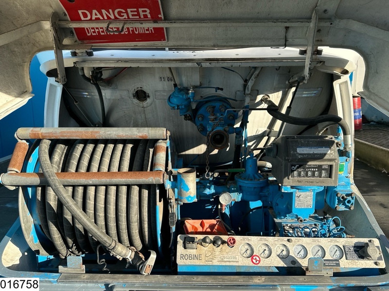 Renault Midlum 220 17013 Liter, LPG GPL, Gastank, Steel suspension - شاحنة صهريج: صورة 4 Renault Midlum 220 17013 Liter, LPG GPL, Gastank, Steel suspension - شاحنة صهريج: صورة 4