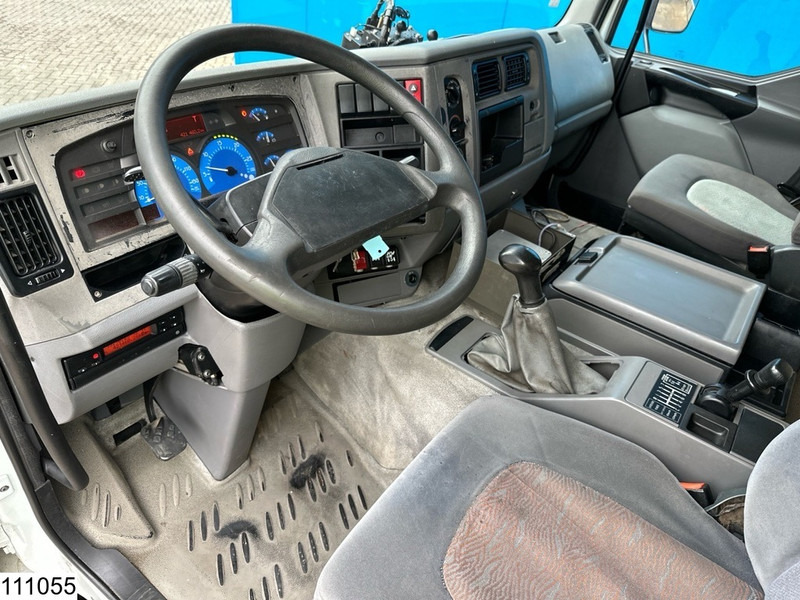 Renault Premium 270 Dxi Euro 3, Fuel, Manual, 13905 Liter, 3 Comp - شاحنة صهريج: صورة 5 Renault Premium 270 Dxi Euro 3, Fuel, Manual, 13905 Liter, 3 Comp - شاحنة صهريج: صورة 5