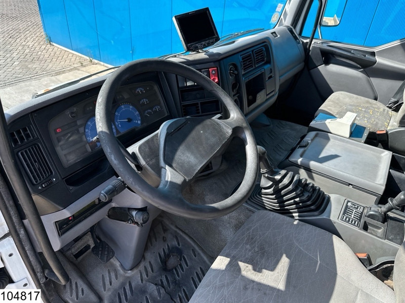 Renault Premium 270 Euro 3, Fuel, Manual, 13500 Liter, 4 Comp - شاحنة صهريج: صورة 5 Renault Premium 270 Euro 3, Fuel, Manual, 13500 Liter, 4 Comp - شاحنة صهريج: صورة 5