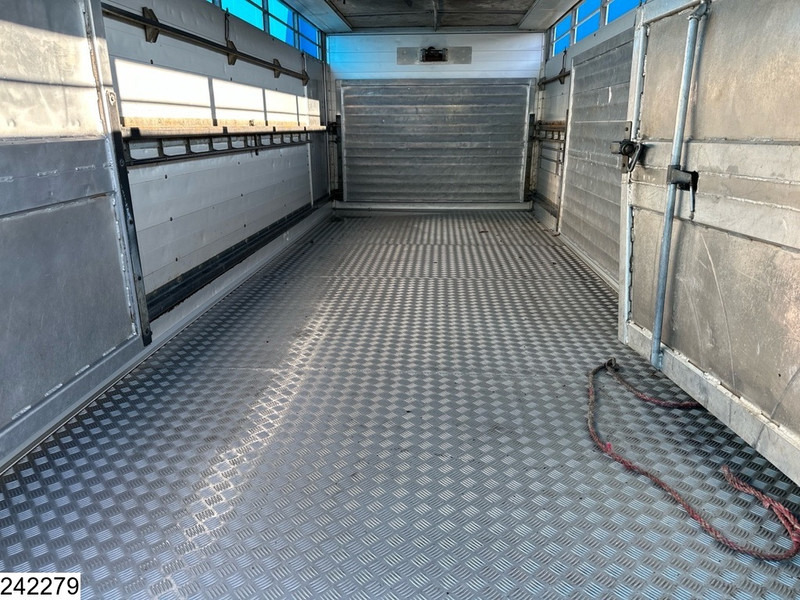 شاحنة نقل المواشي Scania P 320 EURO 5, Manual transmission, Retarder: صورة 13 شاحنة نقل المواشي Scania P 320 EURO 5, Manual transmission, Retarder: صورة 13