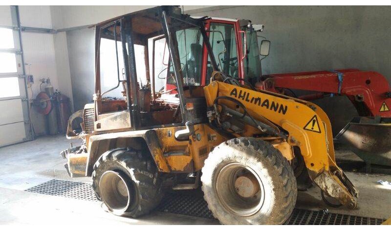 اللودر بعجل Ahlmann AS 50 (For parts): صورة 1