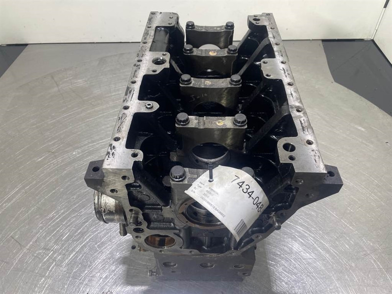 Ahlmann AS900-Cummins B3.3T-4989845-Crankcase/Unterblock - محرك - آلات البناء: صورة 3 Ahlmann AS900-Cummins B3.3T-4989845-Crankcase/Unterblock - محرك - آلات البناء: صورة 3