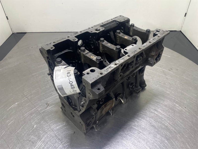 Ahlmann AS900-Cummins B3.3T-4989845-Crankcase/Unterblock - محرك - آلات البناء: صورة 2 Ahlmann AS900-Cummins B3.3T-4989845-Crankcase/Unterblock - محرك - آلات البناء: صورة 2