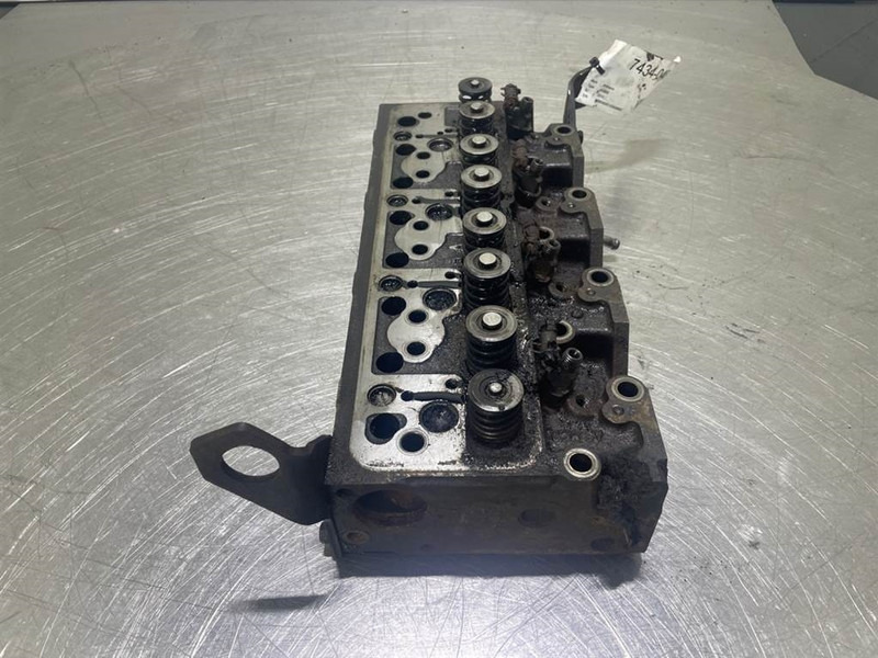 Ahlmann AS900-Cummins B3.3T-Cylinder head/Zylinderköpf - محرك - آلات البناء: صورة 3 Ahlmann AS900-Cummins B3.3T-Cylinder head/Zylinderköpf - محرك - آلات البناء: صورة 3