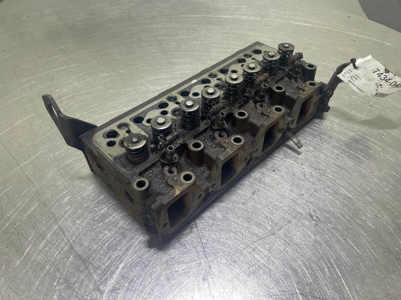 Ahlmann AS900-Cummins B3.3T-Cylinder head/Zylinderköpf - محرك - آلات البناء: صورة 2 Ahlmann AS900-Cummins B3.3T-Cylinder head/Zylinderköpf - محرك - آلات البناء: صورة 2