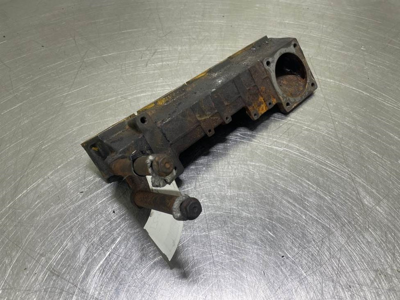 Ahlmann AS900-Cummins B3.3T-Intake-exhaust manifold - محرك - آلات البناء: صورة 4 Ahlmann AS900-Cummins B3.3T-Intake-exhaust manifold - محرك - آلات البناء: صورة 4