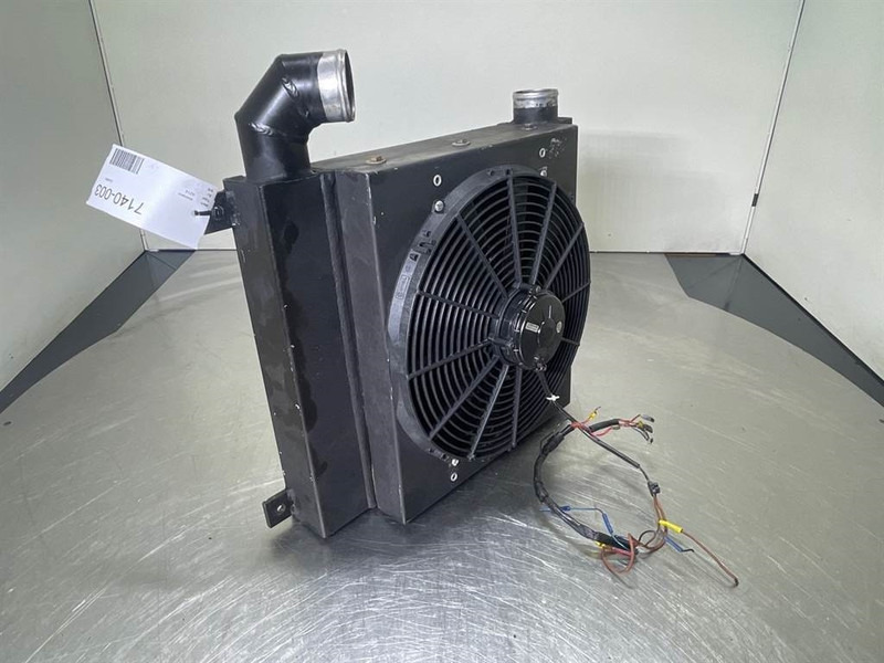 Ahlmann AZ14-4108508A/4181460A-Cooler/Kühler/Koeler - محرك - آلات البناء: صورة 2 Ahlmann AZ14-4108508A/4181460A-Cooler/Kühler/Koeler - محرك - آلات البناء: صورة 2