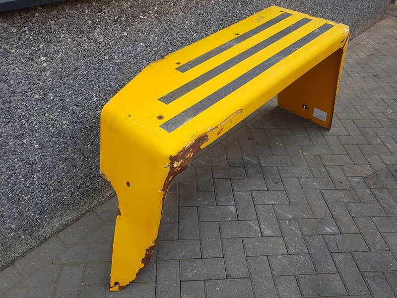 Ahlmann AZ150-4181501A-R/A-Mud guard/Kotfluegel/Spatbord - رفرف المركبة - آلات البناء: صورة 2 Ahlmann AZ150-4181501A-R/A-Mud guard/Kotfluegel/Spatbord - رفرف المركبة - آلات البناء: صورة 2