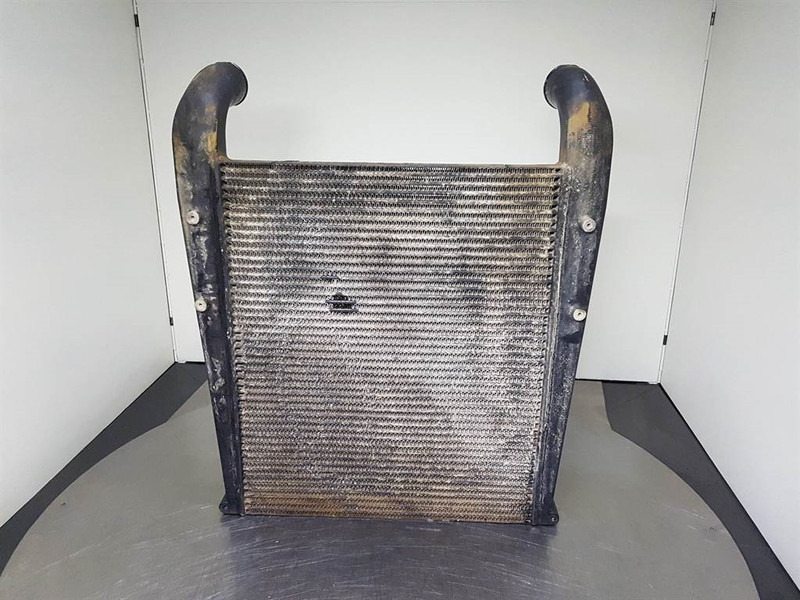 Case 921C-Modine 259332A4-Cooler/Kühler/Koeler - محرك - آلات البناء: صورة 3 Case 921C-Modine 259332A4-Cooler/Kühler/Koeler - محرك - آلات البناء: صورة 3