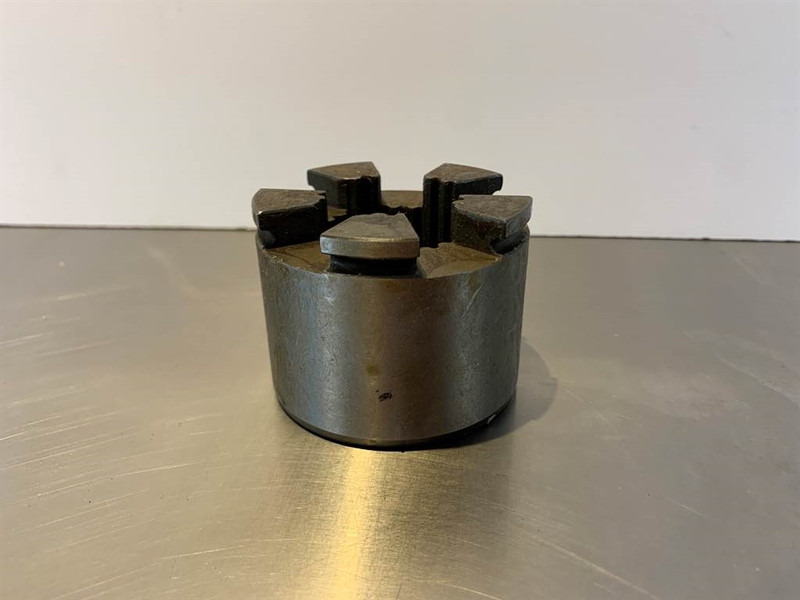 Cat 906 - 287-0303 - Profile bushing/Profilbuchse - المحور و قطع الغيار - آلات البناء: صورة 1 Cat 906 - 287-0303 - Profile bushing/Profilbuchse - المحور و قطع الغيار - آلات البناء: صورة 1