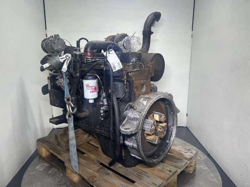 Cummins 6T-590 - Engine/Motor - محرك - آلات البناء: صورة 1 Cummins 6T-590 - Engine/Motor - محرك - آلات البناء: صورة 1