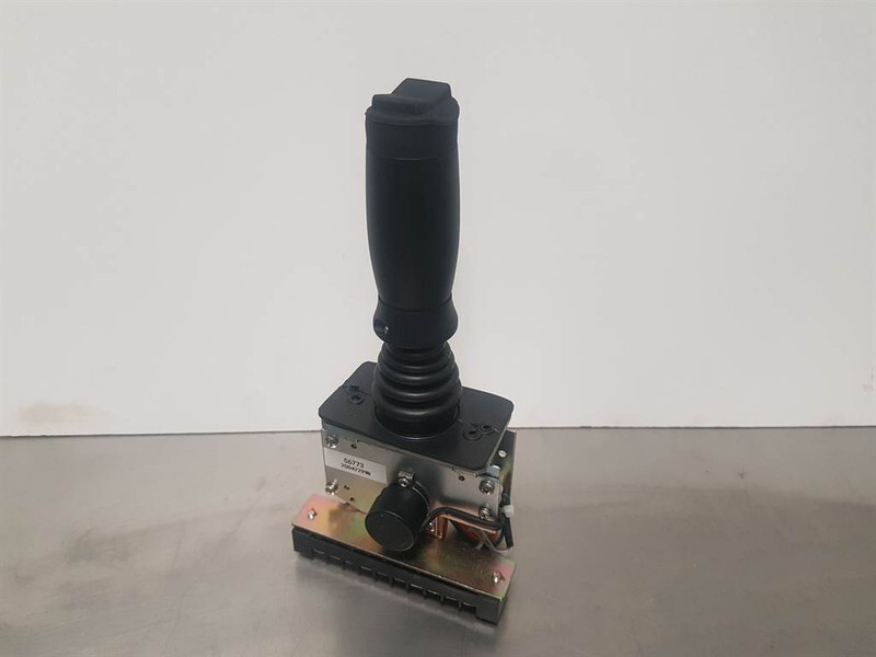 Genie 56773GT - Joystick/Steuergriff/Bedieningshendel - النظام الكهربائي - آلات البناء: صورة 2 Genie 56773GT - Joystick/Steuergriff/Bedieningshendel - النظام الكهربائي - آلات البناء: صورة 2