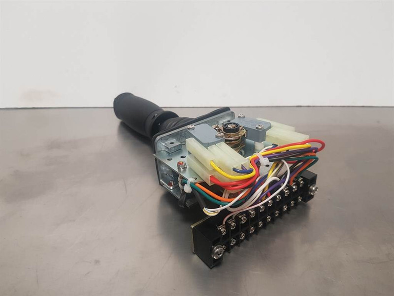 Genie 56773GT - Joystick/Steuergriff/Bedieningshendel - النظام الكهربائي - آلات البناء: صورة 4 Genie 56773GT - Joystick/Steuergriff/Bedieningshendel - النظام الكهربائي - آلات البناء: صورة 4