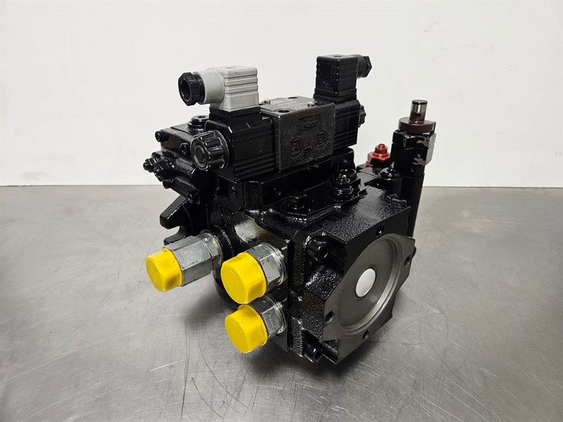 Giant 451T-Bondioli& Pavesi M4PV28-28-Drive pump/Rijpomp - نظام الهيدروليك - آلات البناء: صورة 5 Giant 451T-Bondioli& Pavesi M4PV28-28-Drive pump/Rijpomp - نظام الهيدروليك - آلات البناء: صورة 5