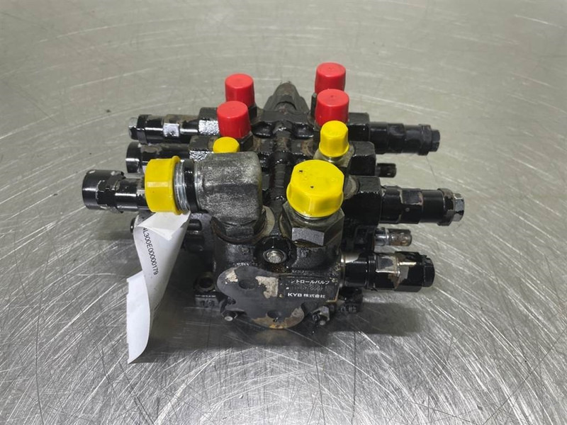 Hitachi ZW95LSD-KYB 00030-30141-Valve/Ventile/Ventiel - نظام الهيدروليك - آلات البناء: صورة 5 Hitachi ZW95LSD-KYB 00030-30141-Valve/Ventile/Ventiel - نظام الهيدروليك - آلات البناء: صورة 5