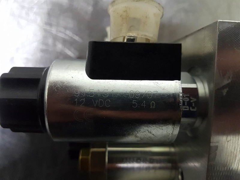 Hydac -Flutec 3122318-Valve/Ventile/Ventiel - نظام الهيدروليك - آلات البناء: صورة 5 Hydac -Flutec 3122318-Valve/Ventile/Ventiel - نظام الهيدروليك - آلات البناء: صورة 5