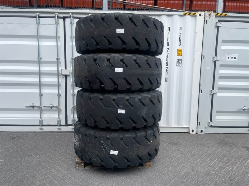 Hyundai HL740-9-Michelin 20.5R25-Tire/Reifen/Band - الإطارات والجنوط - آلات البناء: صورة 1 Hyundai HL740-9-Michelin 20.5R25-Tire/Reifen/Band - الإطارات والجنوط - آلات البناء: صورة 1