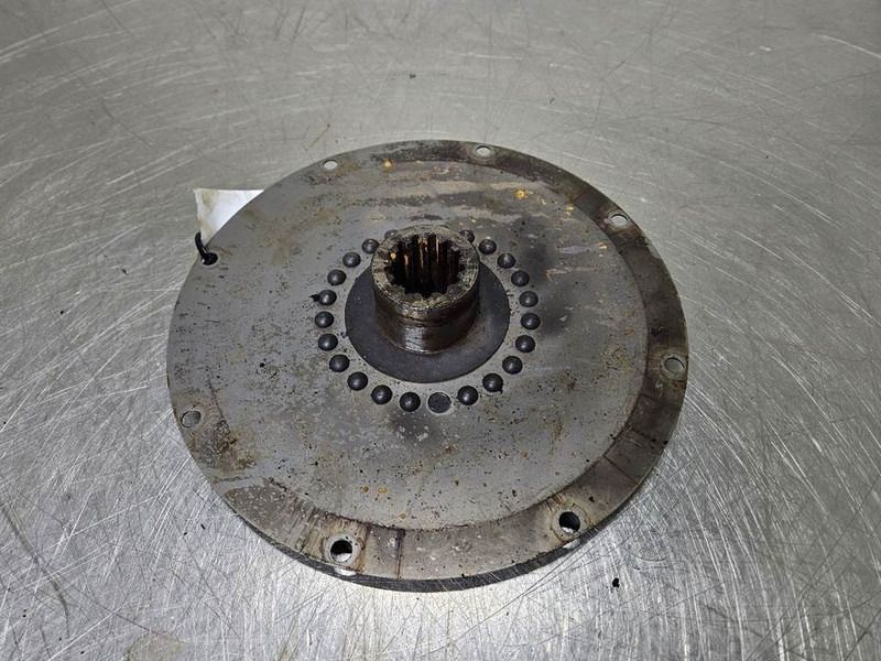 John Deere 4028082 - Pump drive plate/Flange couplings - محرك - آلات البناء: صورة 1 John Deere 4028082 - Pump drive plate/Flange couplings - محرك - آلات البناء: صورة 1