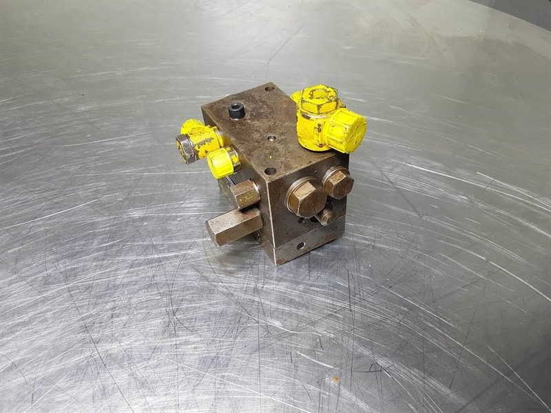 Kramer 312-Hengst 651385800-Valve/Ventile/Ventiel - نظام الهيدروليك - آلات البناء: صورة 1 Kramer 312-Hengst 651385800-Valve/Ventile/Ventiel - نظام الهيدروليك - آلات البناء: صورة 1