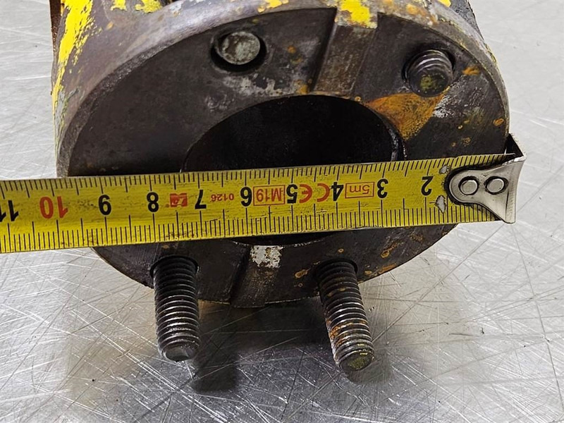 Kramer 512SL - Propshaft/Gelenkwelle/Cardanas - المحور و قطع الغيار - آلات البناء: صورة 5 Kramer 512SL - Propshaft/Gelenkwelle/Cardanas - المحور و قطع الغيار - آلات البناء: صورة 5