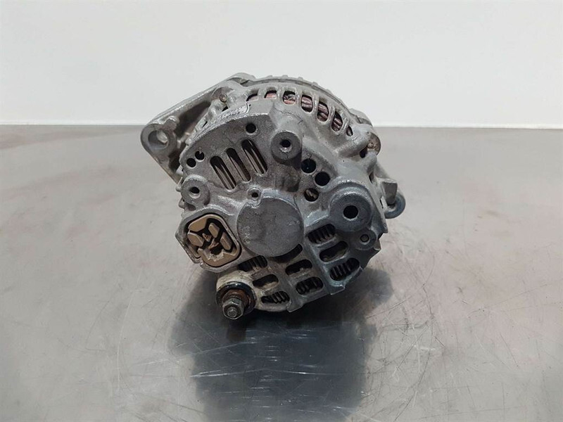 Kubota 12V 60A-A1TA1777-Alternator/Lichtmaschine/Dynamo - محرك - آلات البناء: صورة 5 Kubota 12V 60A-A1TA1777-Alternator/Lichtmaschine/Dynamo - محرك - آلات البناء: صورة 5