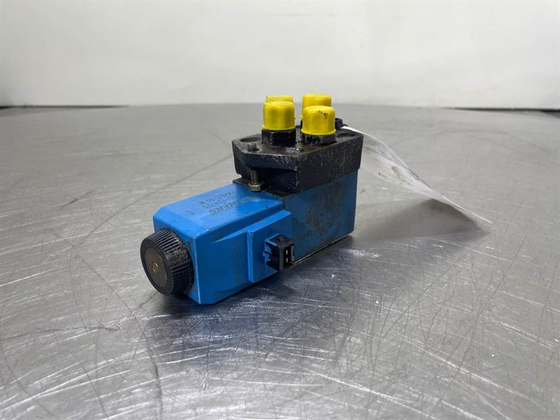 Liebherr 5716155 - نظام الهيدروليك - آلات البناء: صورة 1 Liebherr 5716155 - نظام الهيدروليك - آلات البناء: صورة 1