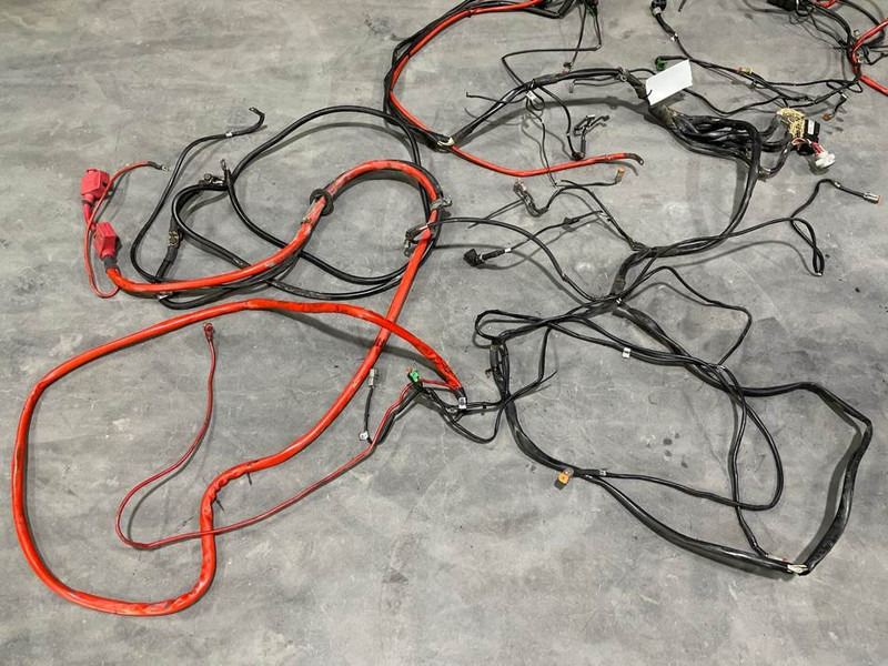 Liebherr L514-9845019-Wiring harness/Kabelbaum/Kabelboom - النظام الكهربائي - آلات البناء: صورة 4 Liebherr L514-9845019-Wiring harness/Kabelbaum/Kabelboom - النظام الكهربائي - آلات البناء: صورة 4