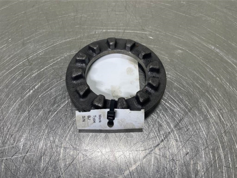 Liebherr L544-7009229-Adjusting nut/Einstellmutter - المحور و قطع الغيار - آلات البناء: صورة 1 Liebherr L544-7009229-Adjusting nut/Einstellmutter - المحور و قطع الغيار - آلات البناء: صورة 1