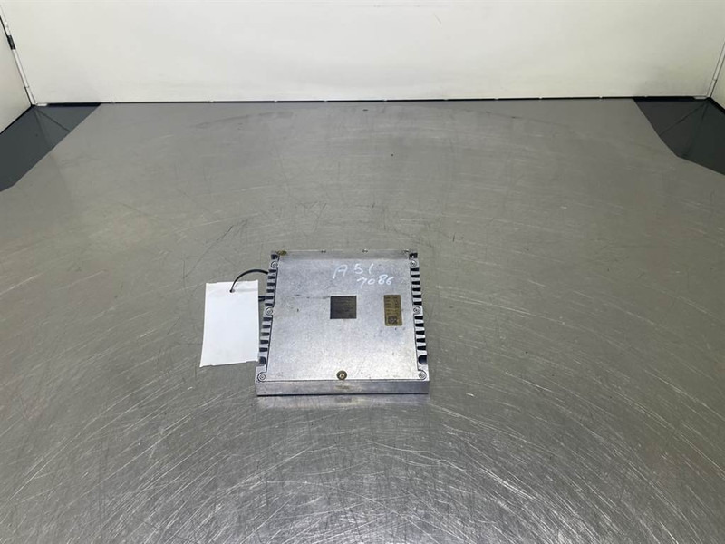 Liebherr LH24M-10685054-PME1-BMK A51-ECU/Control box - النظام الكهربائي - آلات البناء: صورة 2 Liebherr LH24M-10685054-PME1-BMK A51-ECU/Control box - النظام الكهربائي - آلات البناء: صورة 2