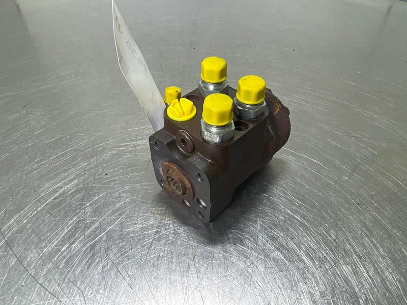 MAGNI RTH5.30-Danfoss OSPF200LS-Steering unit/Orbitrol - نظام الهيدروليك - آلات البناء: صورة 1 MAGNI RTH5.30-Danfoss OSPF200LS-Steering unit/Orbitrol - نظام الهيدروليك - آلات البناء: صورة 1