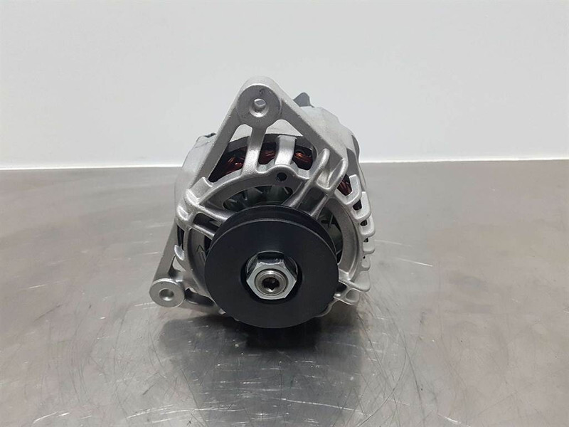 Manitou 12V 80A - Alternator/Lichtmaschine/Dynamo - محرك - آلات البناء: صورة 3 Manitou 12V 80A - Alternator/Lichtmaschine/Dynamo - محرك - آلات البناء: صورة 3