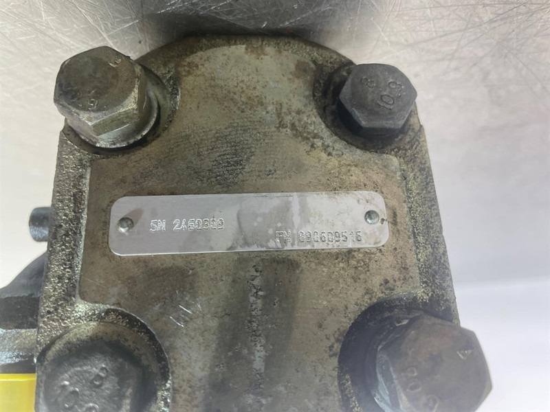 Manitou -5N2460309-Gearpump/Zahnradpumpe/Tandwielpomp - نظام الهيدروليك - آلات البناء: صورة 4 Manitou -5N2460309-Gearpump/Zahnradpumpe/Tandwielpomp - نظام الهيدروليك - آلات البناء: صورة 4