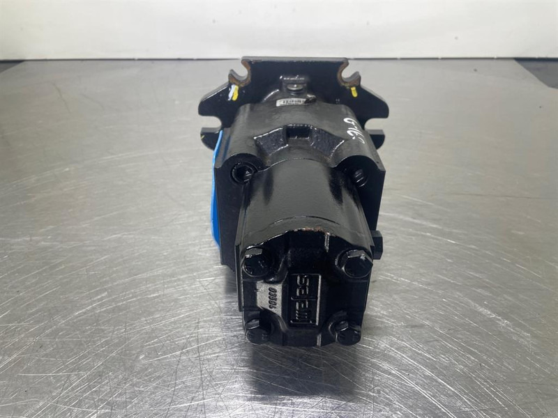 Manitou MLT635/733/737/741-52736886-Gearpump/Zahnradpumpe - نظام الهيدروليك - آلات البناء: صورة 3 Manitou MLT635/733/737/741-52736886-Gearpump/Zahnradpumpe - نظام الهيدروليك - آلات البناء: صورة 3