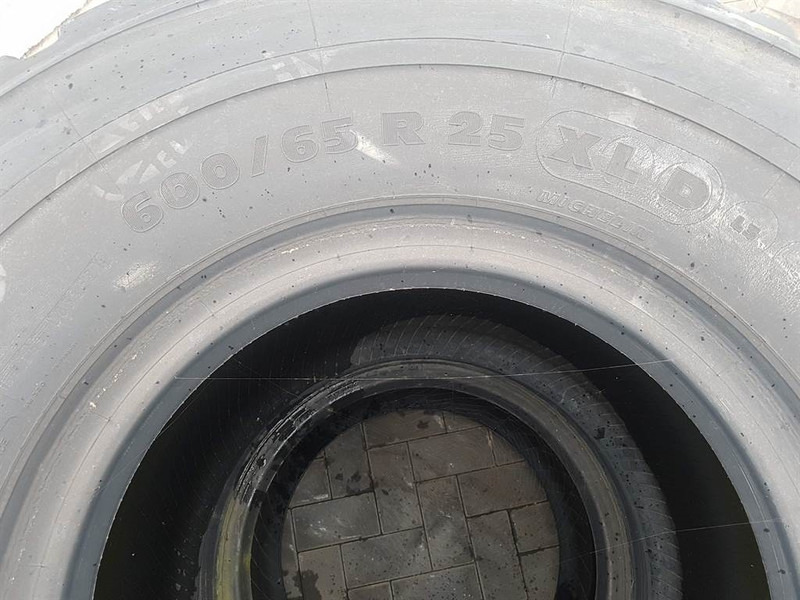 Michelin 600/65R25 - Tyre/Reifen/Band - الإطارات والجنوط - آلات البناء: صورة 4 Michelin 600/65R25 - Tyre/Reifen/Band - الإطارات والجنوط - آلات البناء: صورة 4
