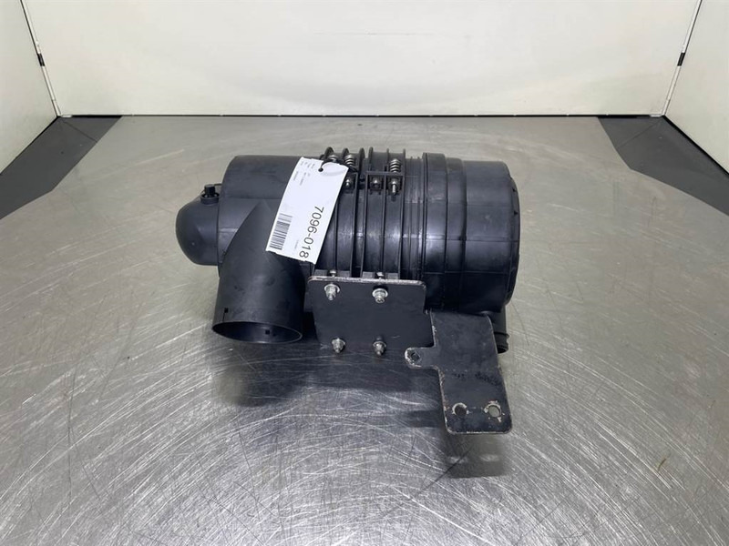 New Holland W110C - Air filter/Luftfilter/Luchtfilter - محرك - آلات البناء: صورة 1 New Holland W110C - Air filter/Luftfilter/Luchtfilter - محرك - آلات البناء: صورة 1