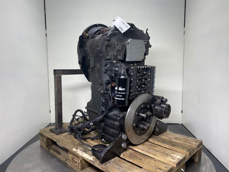New Holland W110C-ZF 4WG-130-Transmission/Getriebe - صندوق التروس - آلات البناء: صورة 1 New Holland W110C-ZF 4WG-130-Transmission/Getriebe - صندوق التروس - آلات البناء: صورة 1