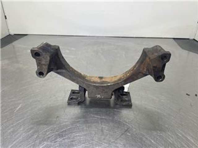 O & K L25.5-Cummins 3918995-Front engine support - محرك - آلات البناء: صورة 1 O & K L25.5-Cummins 3918995-Front engine support - محرك - آلات البناء: صورة 1