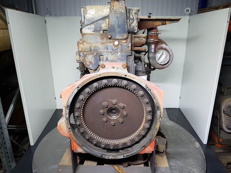 O & K L45-Cummins M11C250-Engine/Motor - المحرك و قطع الغيار - آلات البناء: صورة 2 O & K L45-Cummins M11C250-Engine/Motor - المحرك و قطع الغيار - آلات البناء: صورة 2