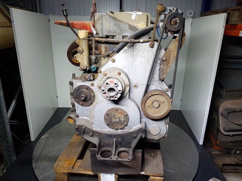 O & K L45-Cummins M11C250-Engine/Motor - المحرك و قطع الغيار - آلات البناء: صورة 5 O & K L45-Cummins M11C250-Engine/Motor - المحرك و قطع الغيار - آلات البناء: صورة 5