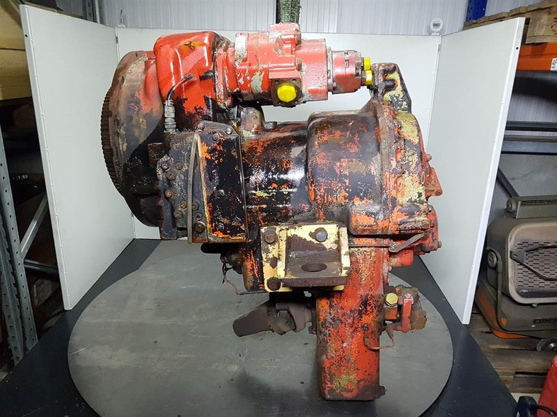 O & K L45 - Transmission/Getriebe/Transmissiebak - علبة التروس و قطع الغيار - آلات البناء: صورة 4 O & K L45 - Transmission/Getriebe/Transmissiebak - علبة التروس و قطع الغيار - آلات البناء: صورة 4