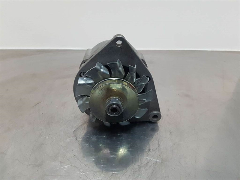 Perkins 12V 33A-11201507-Alternator/Lichtmaschine/Dynamo - محرك - آلات البناء: صورة 2 Perkins 12V 33A-11201507-Alternator/Lichtmaschine/Dynamo - محرك - آلات البناء: صورة 2