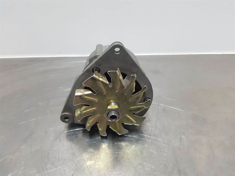 Perkins 4.236-14V 55A-Alternator/Lichtmaschine/Dynamo - محرك - آلات البناء: صورة 2 Perkins 4.236-14V 55A-Alternator/Lichtmaschine/Dynamo - محرك - آلات البناء: صورة 2
