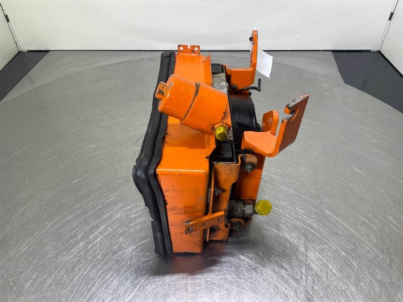 Schaeff - Cooler/Kühler/Koeler - محرك - آلات البناء: صورة 4 Schaeff - Cooler/Kühler/Koeler - محرك - آلات البناء: صورة 4