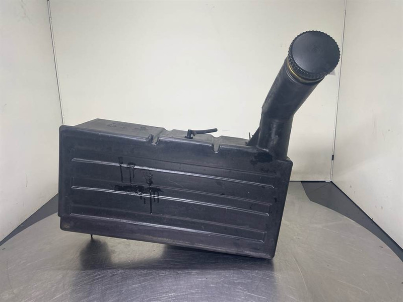 Schaeff SKL834-5267010034/6414014102-Fuel tank - إطار/ شاسيه - آلات البناء: صورة 1 Schaeff SKL834-5267010034/6414014102-Fuel tank - إطار/ شاسيه - آلات البناء: صورة 1