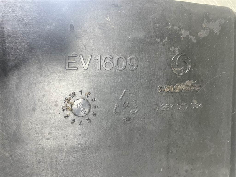 Schaeff SKL834-5267010034/6414014102-Fuel tank - إطار/ شاسيه - آلات البناء: صورة 5 Schaeff SKL834-5267010034/6414014102-Fuel tank - إطار/ شاسيه - آلات البناء: صورة 5