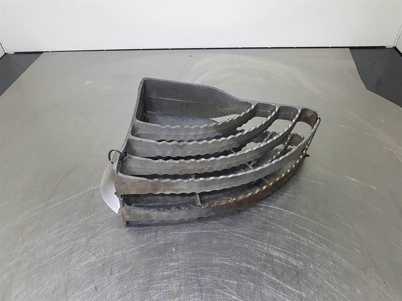 Schaeff SKL844-0453006012-Stair panel/Trittstufen - إطار/ شاسيه - آلات البناء: صورة 1 Schaeff SKL844-0453006012-Stair panel/Trittstufen - إطار/ شاسيه - آلات البناء: صورة 1