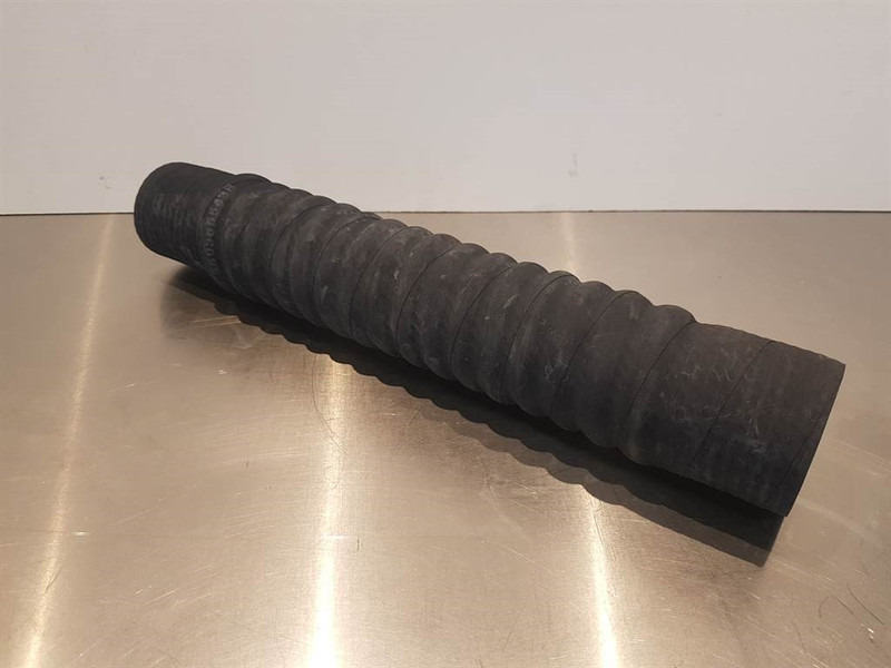 Schaeff SKL863-Terex 5803655438-Hose/Schlauch/Slang - محرك - آلات البناء: صورة 1 Schaeff SKL863-Terex 5803655438-Hose/Schlauch/Slang - محرك - آلات البناء: صورة 1