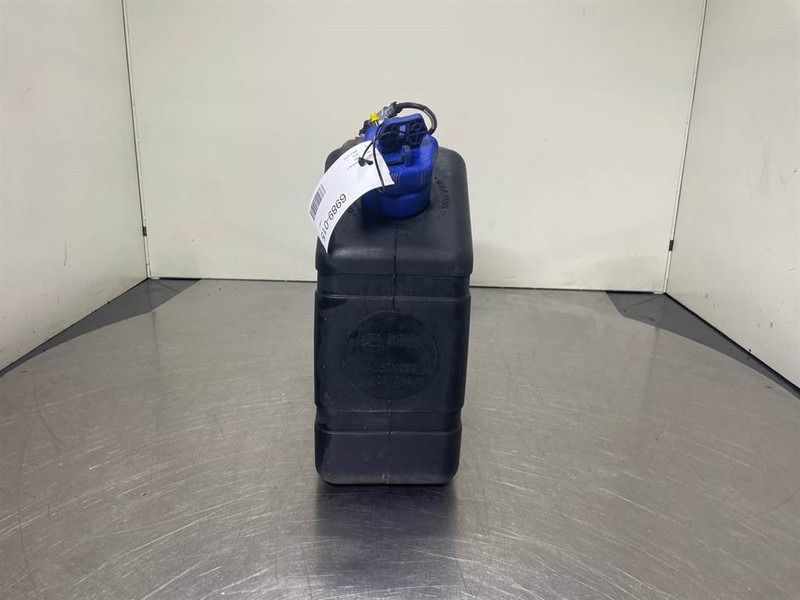 Sennebogen 835E-Cummins 4387616-AdBlue tank - إطار/ شاسيه - آلات البناء: صورة 3 Sennebogen 835E-Cummins 4387616-AdBlue tank - إطار/ شاسيه - آلات البناء: صورة 3