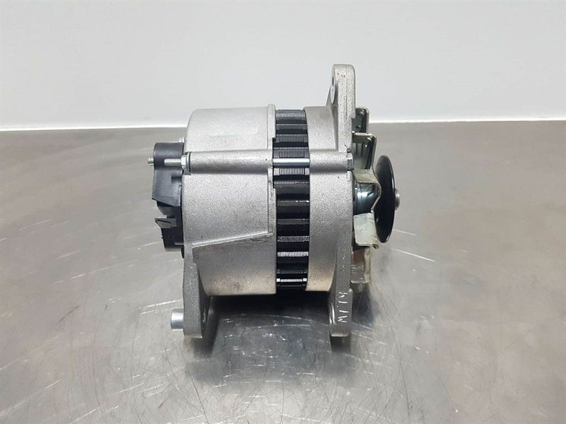 Terex Schaeff SKL843-14V 65A-Alternator/Lichtmaschine/Dynamo - محرك - آلات البناء: صورة 3 Terex Schaeff SKL843-14V 65A-Alternator/Lichtmaschine/Dynamo - محرك - آلات البناء: صورة 3